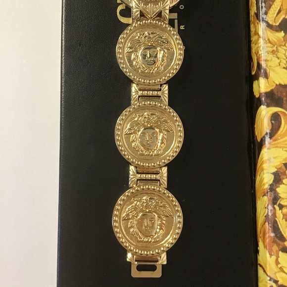 💎SOLD! LIKE NEW VERSACE 18k PLATED LIMITED ED WATCH - Picture 7 of 16